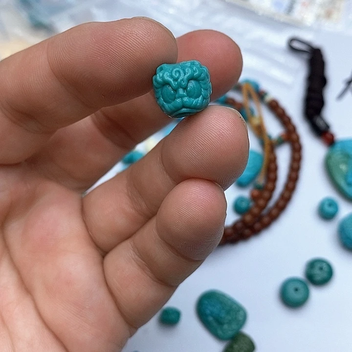 未镶嵌绿松石珠宝奇石