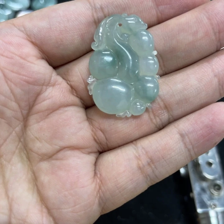 定制翡翠未镶嵌白*森直发
