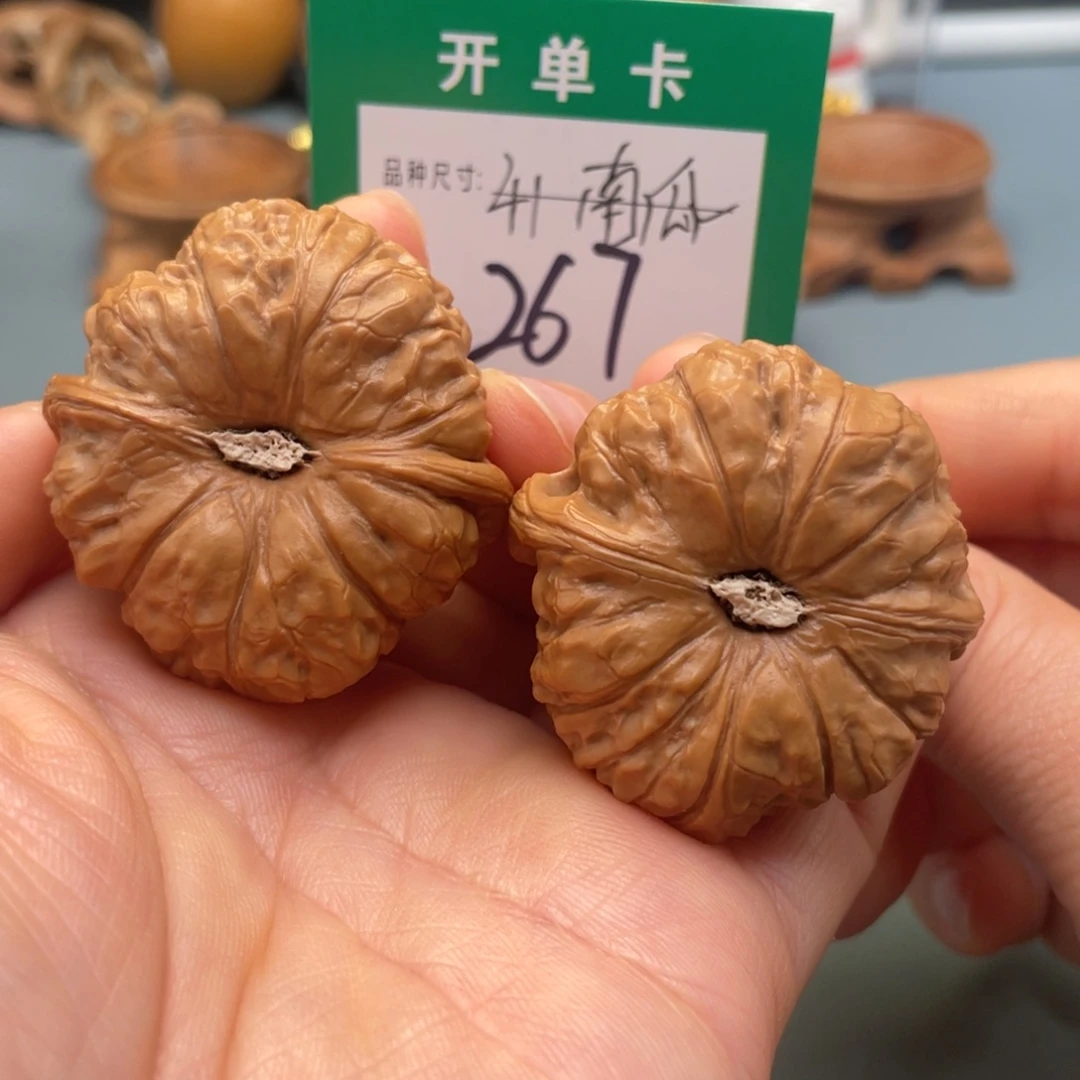 桃核把件文玩核桃