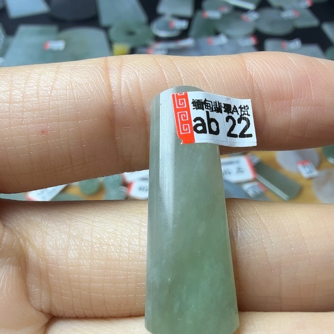 翡翠未镶嵌颈饰天然缅甸翡翠A货