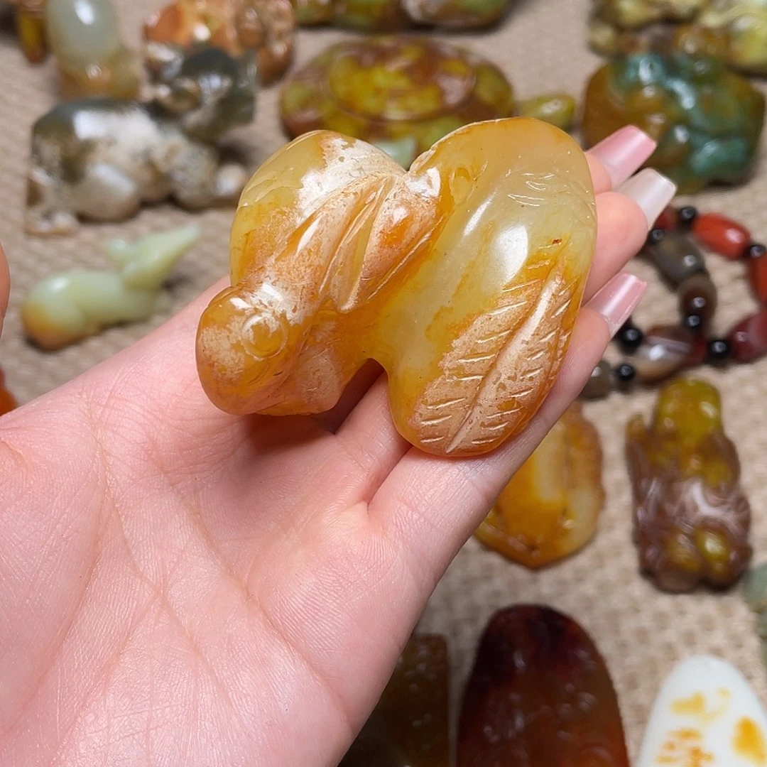 蛇纹石玉未镶嵌如图