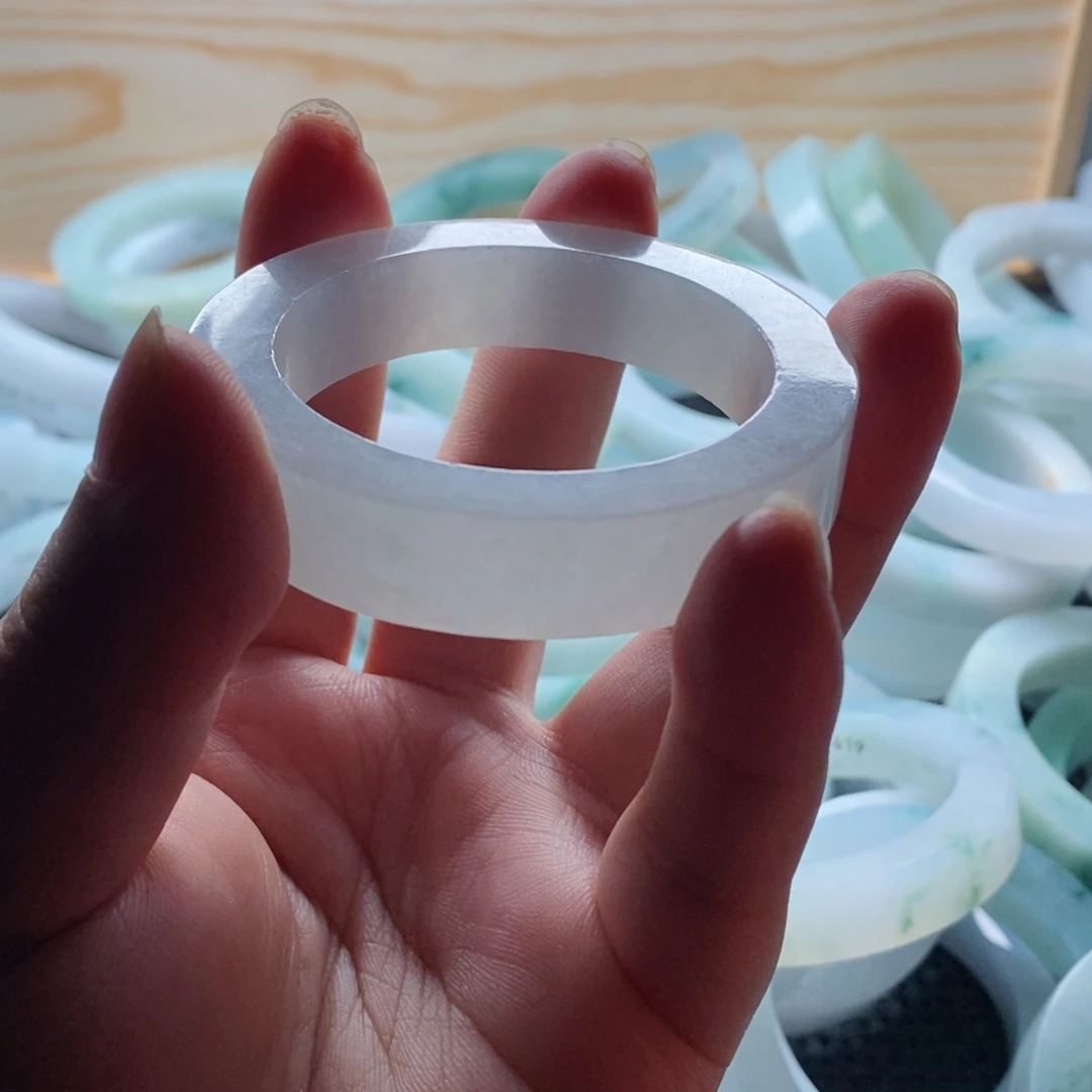 定制翡翠A货未镶嵌小*