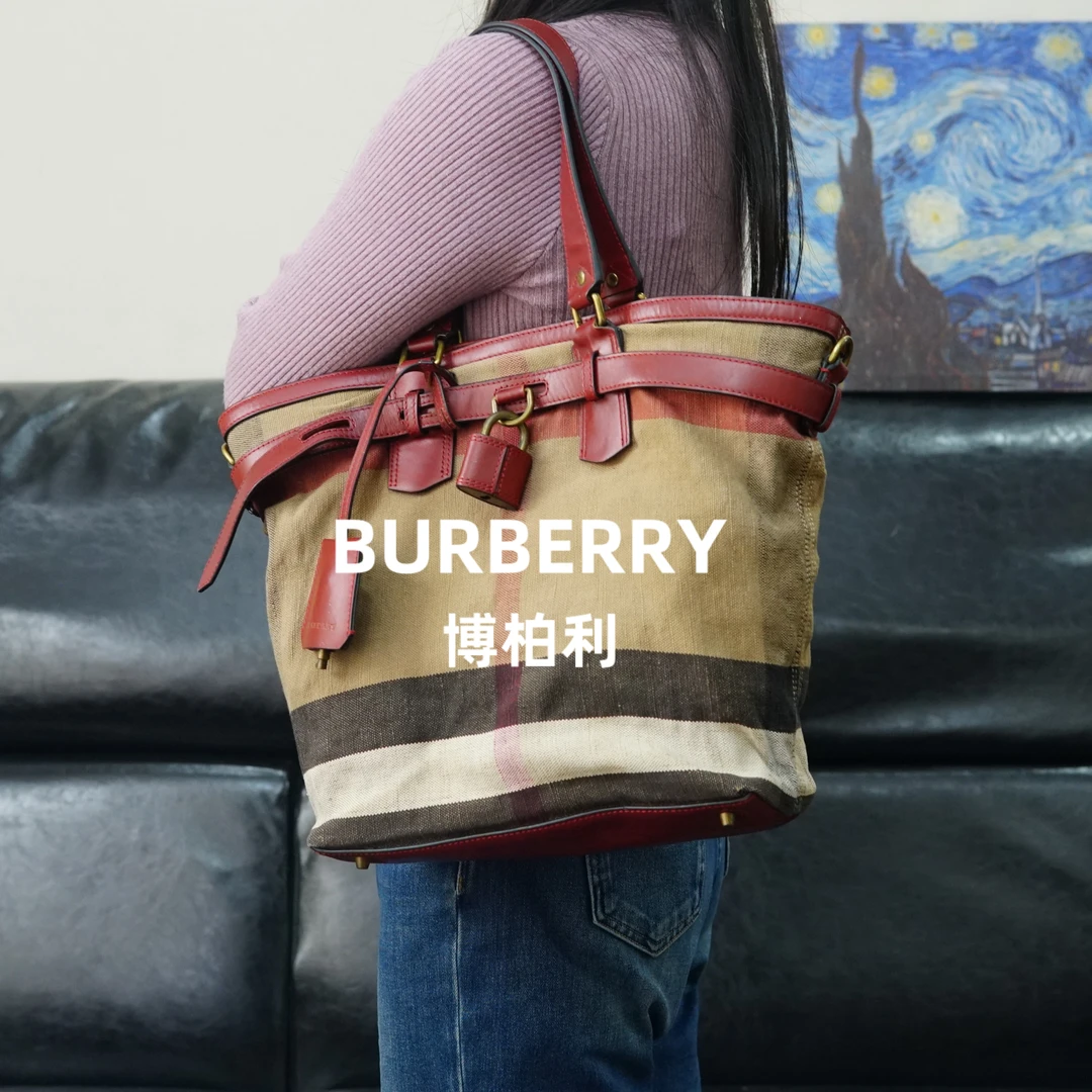 95新 BURBERRY/博柏利 巴宝莉/格纹水桶包/WJ01508007/8007