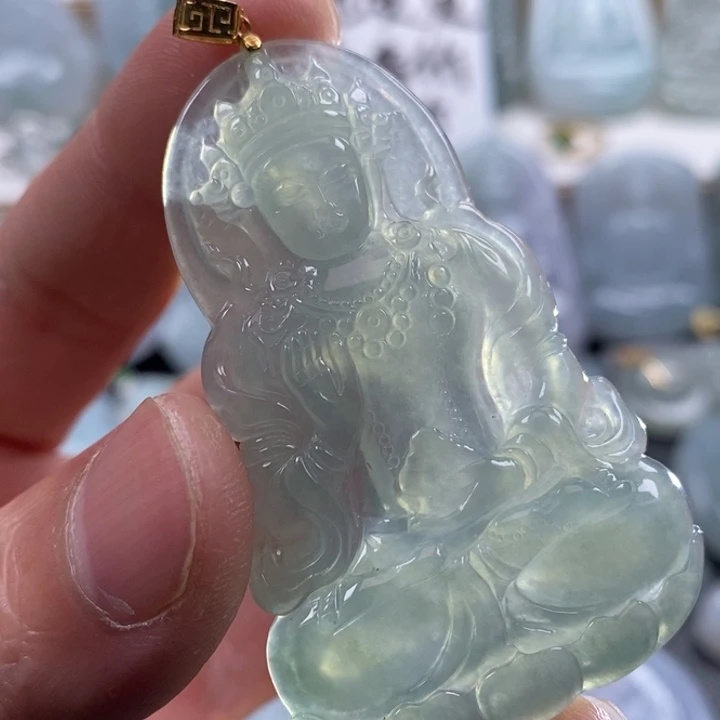 翡翠颈饰18K金镶嵌翡翠
