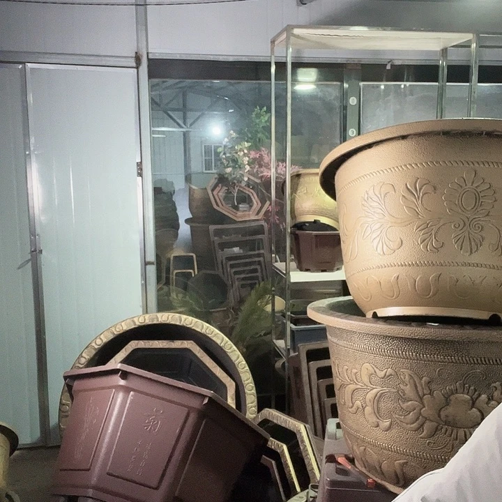 80八角花盆2个210元包邮