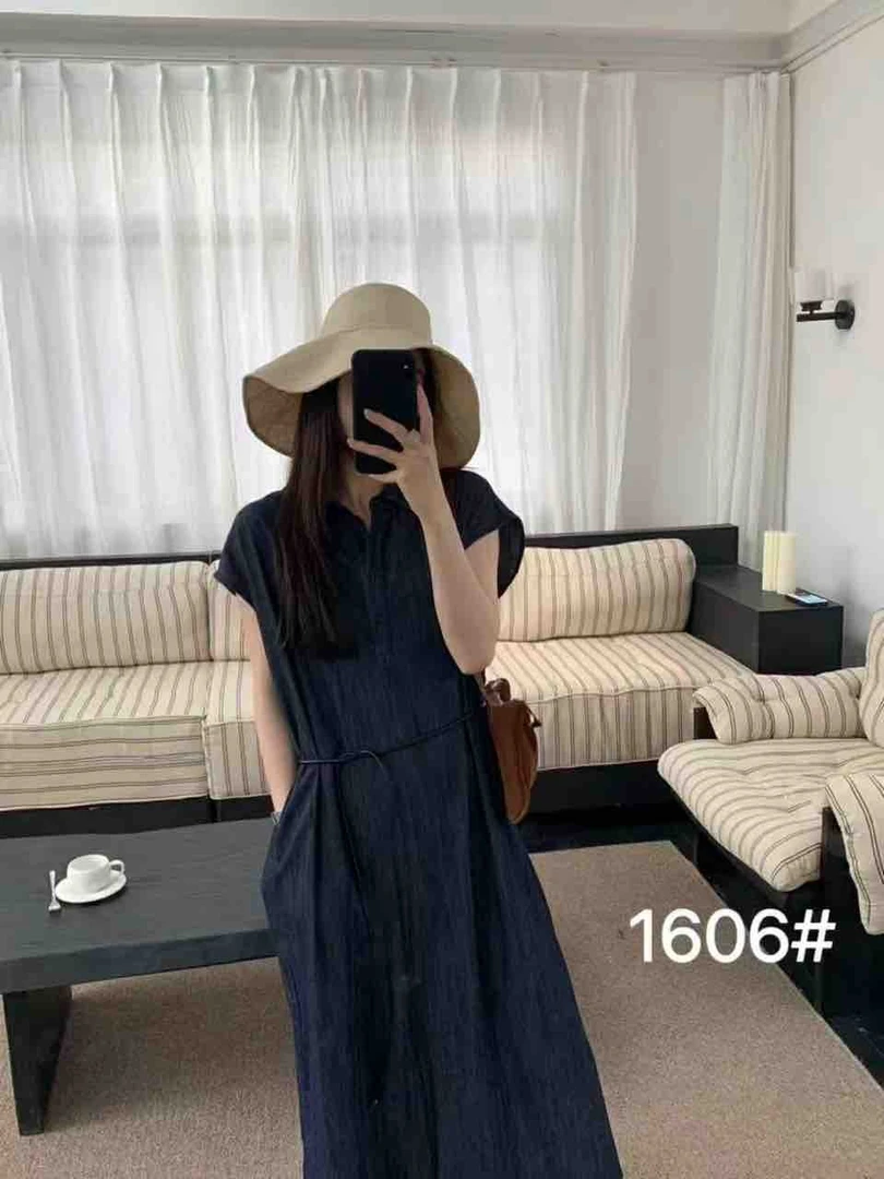 休闲风时尚套装绣花连衣裙休闲裙子宽松女装拼接重工半裙国风套装