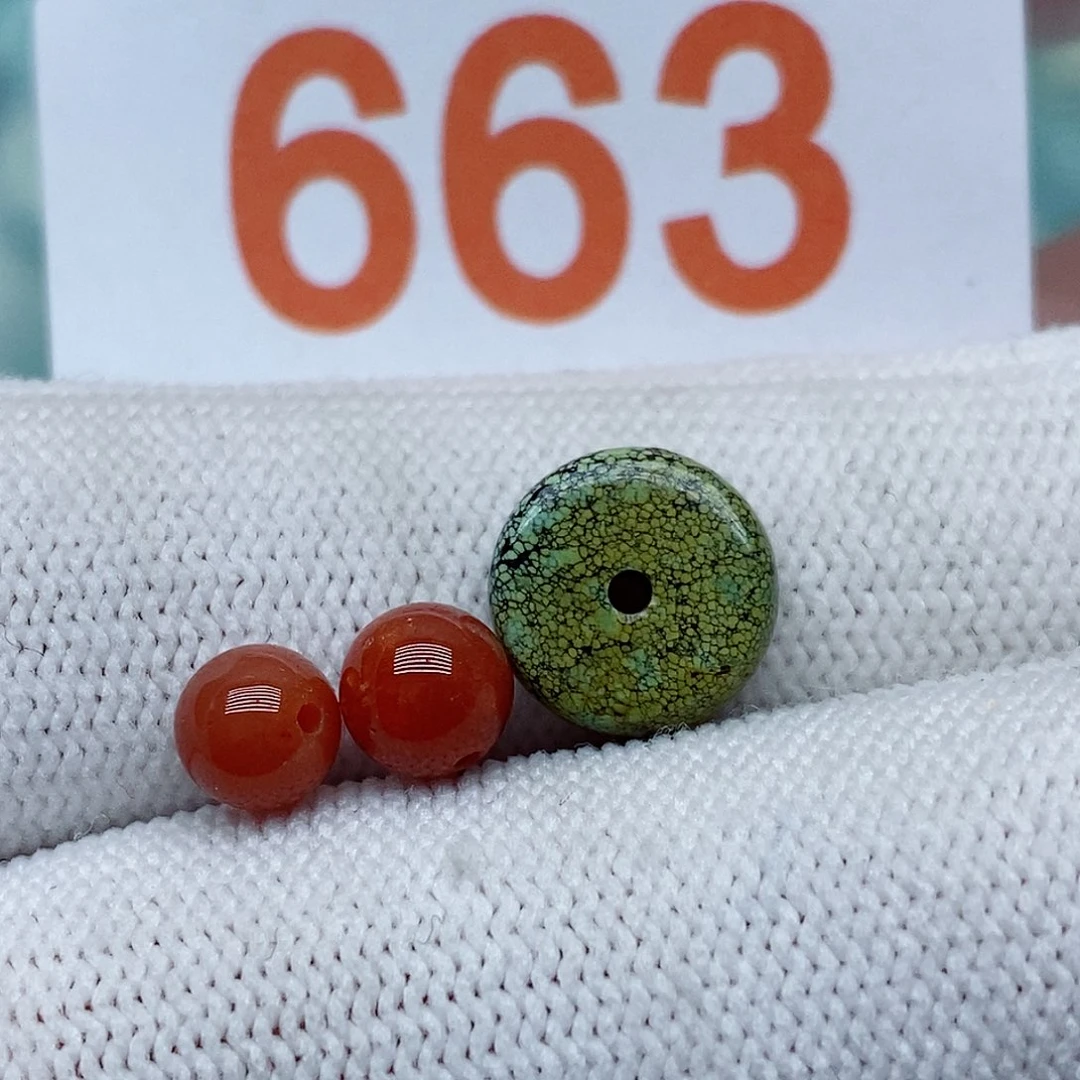 天***色南红玛瑙未镶嵌珠宝奇石