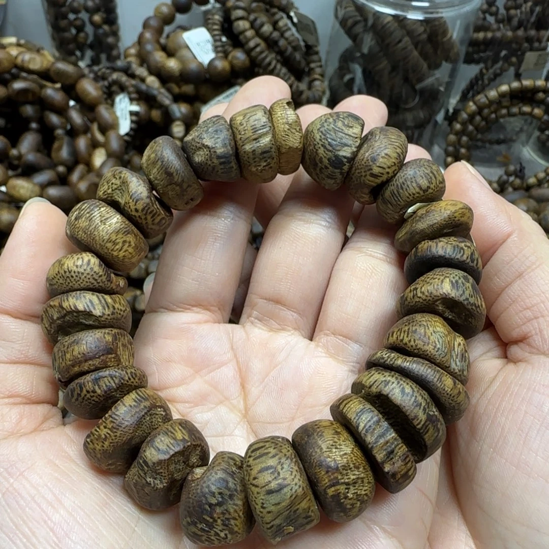 手串沉香乌身多样性发货一条卡17-29克