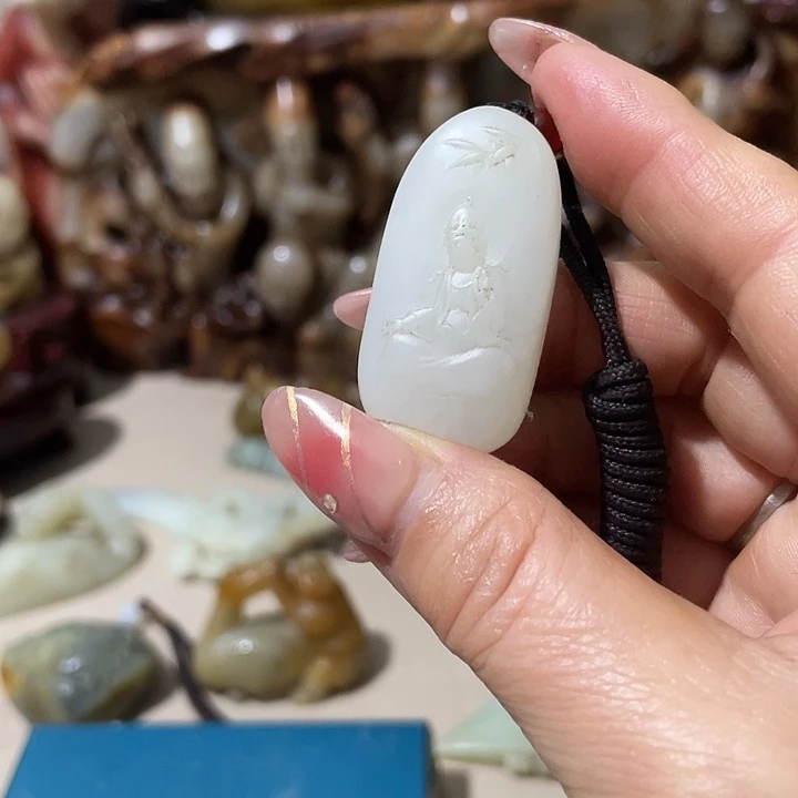 和田玉未镶嵌挂件