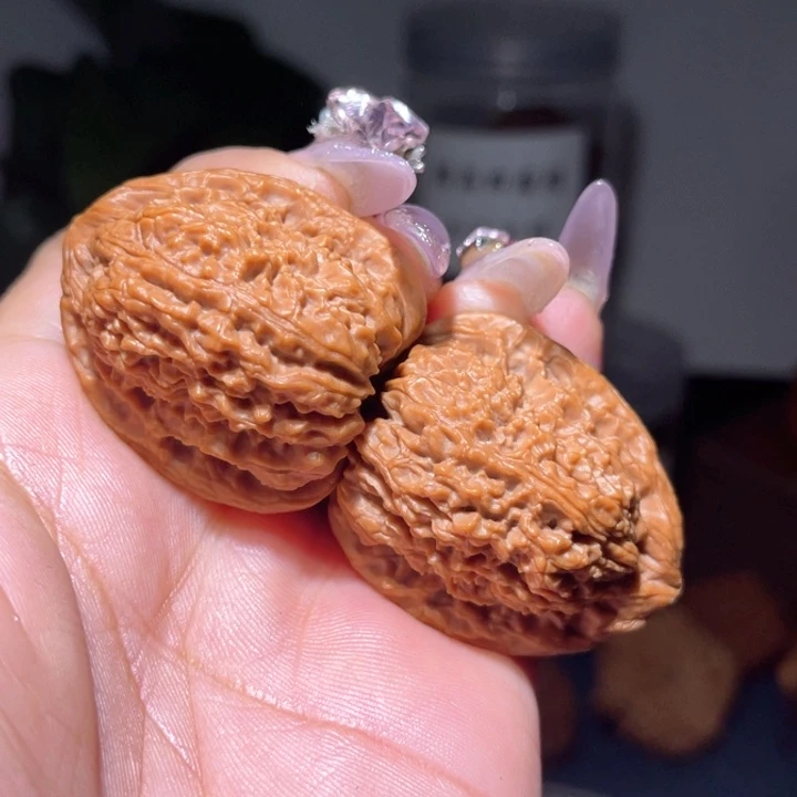 桃核吊坠关**?             34