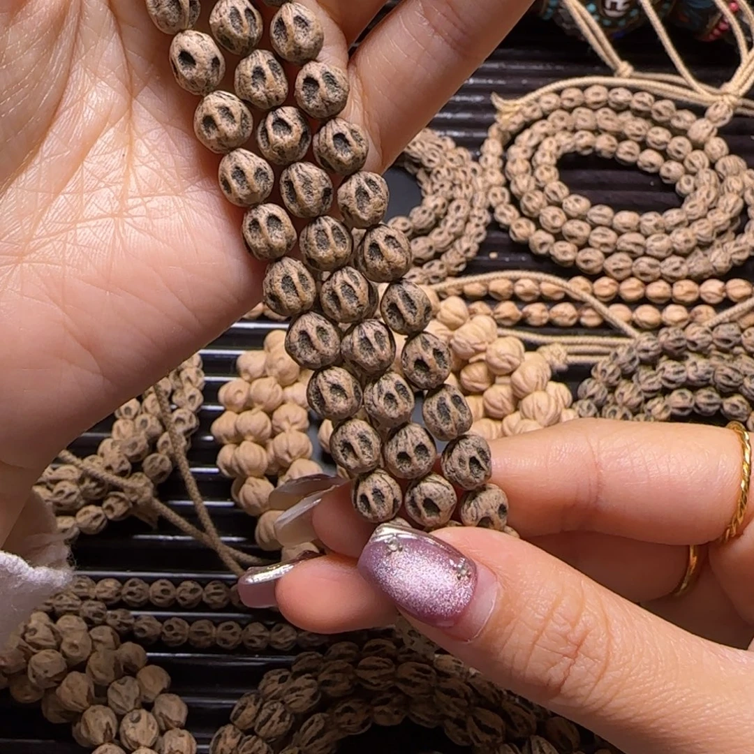 潇***哥柏香籽/百香籽吊坠