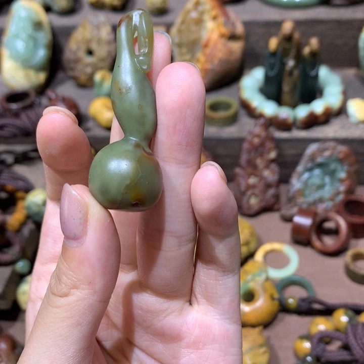 岫岩河磨玉（透闪石质玉）未镶嵌挂件