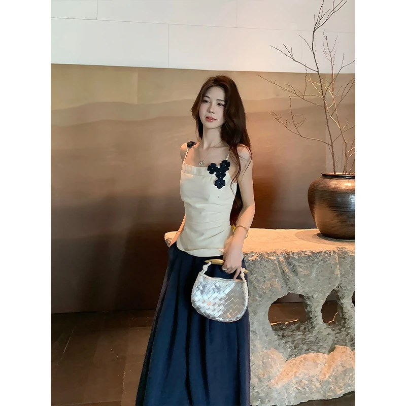 文文【海棠醉日】设计感吊带立体花朵气质上衣百搭阔腿裤套装