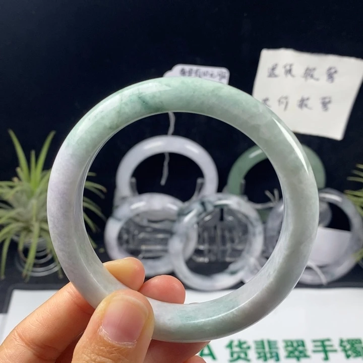 翡翠未镶嵌手镯22号。58.7圈