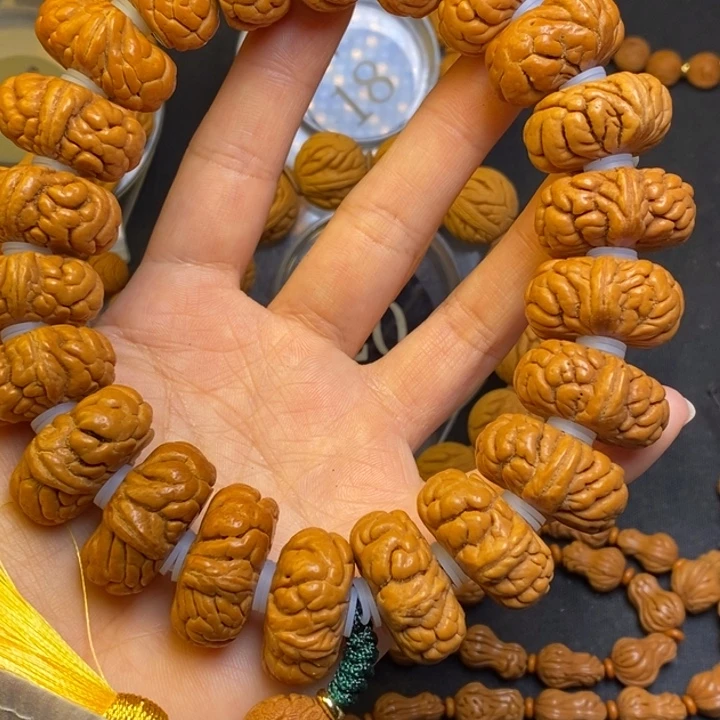 桃核吊坠秦岭龙纹桃核26尺寸