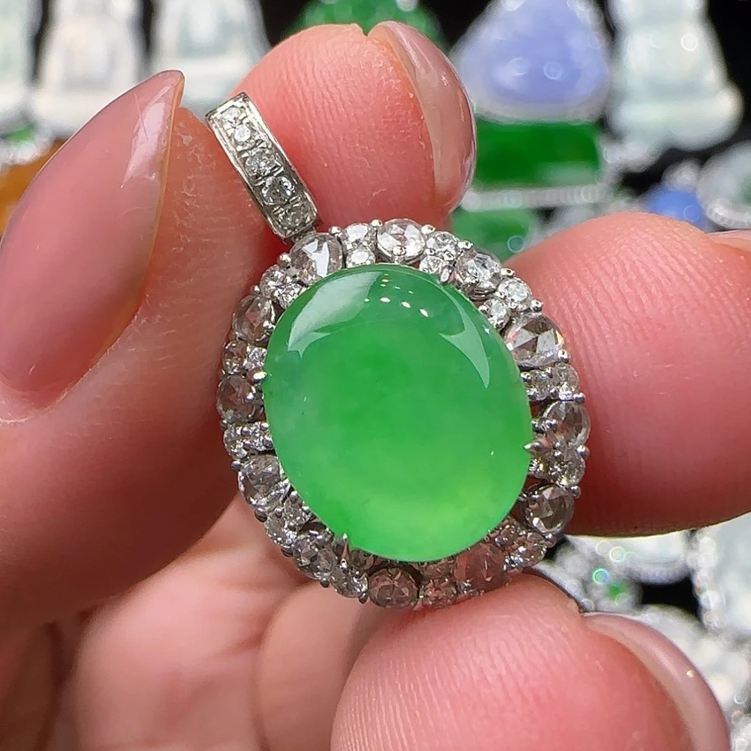 颈饰18K金镶嵌翡翠天然翡翠