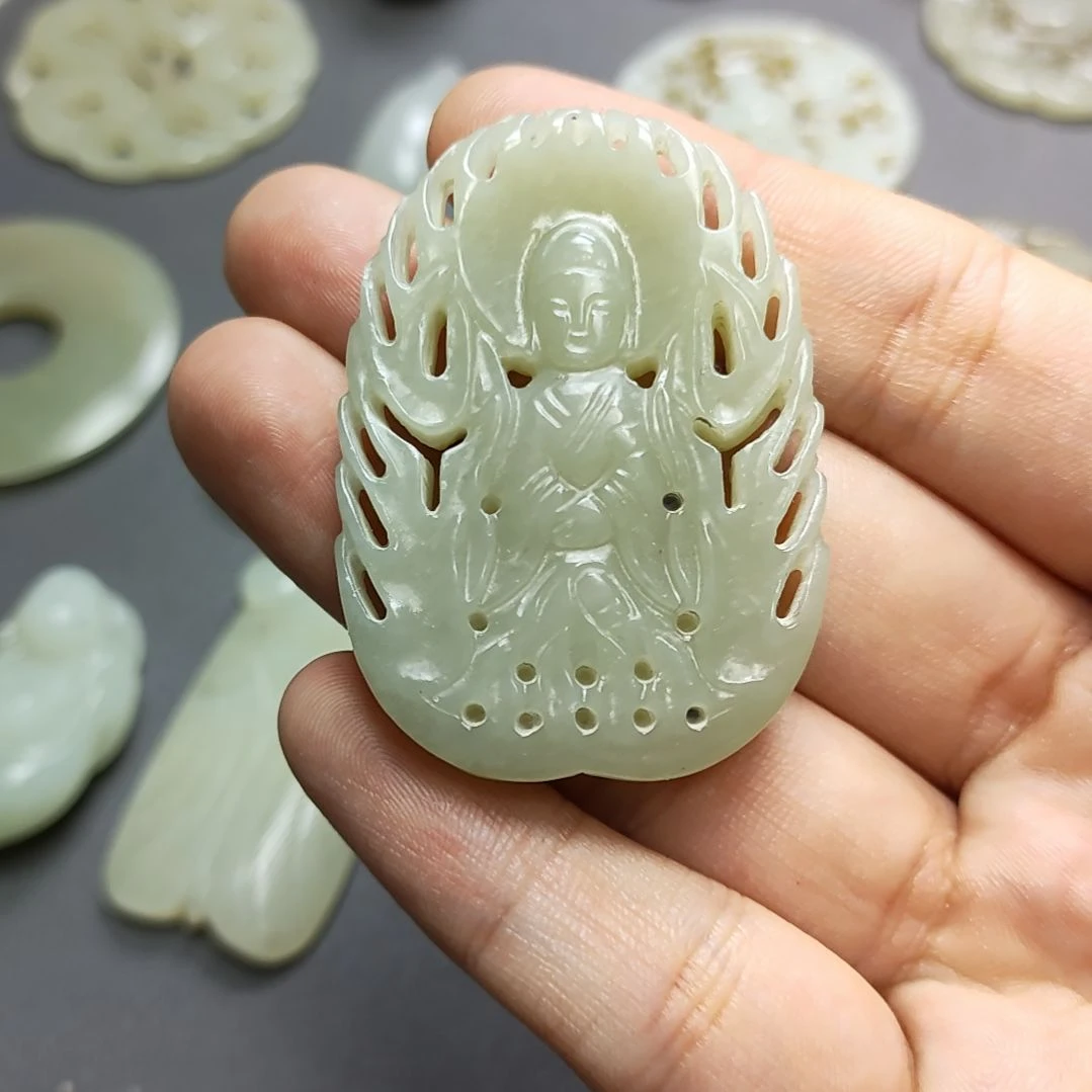 和田玉未镶嵌颈饰