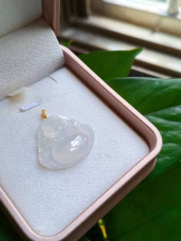 天然缅甸翡翠A货白冰佛尺寸25/22/7