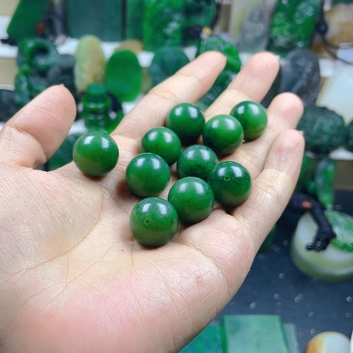森***林未镶嵌和田玉珠宝半成品