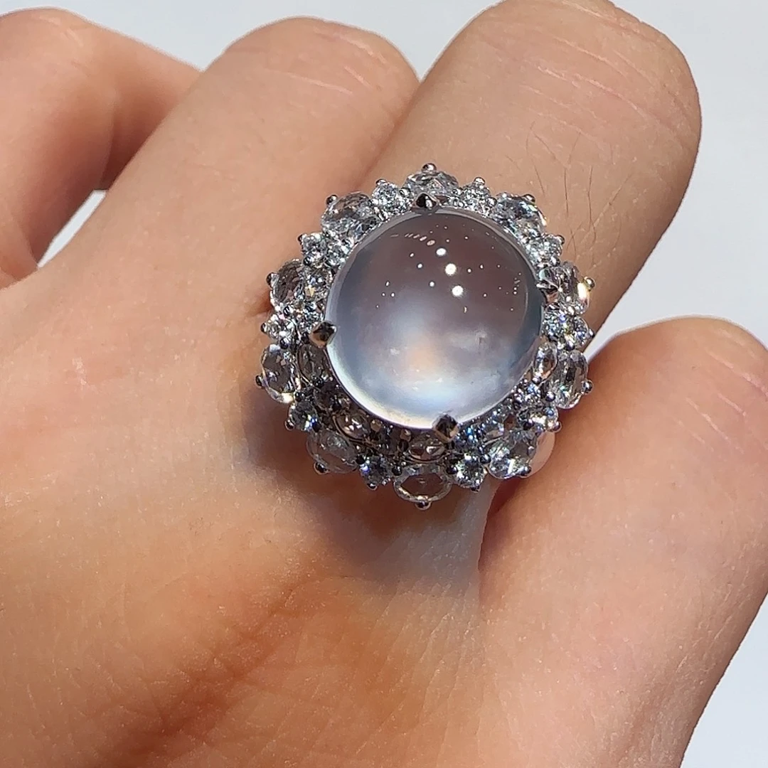 翡翠戒指18K金镶嵌戒指