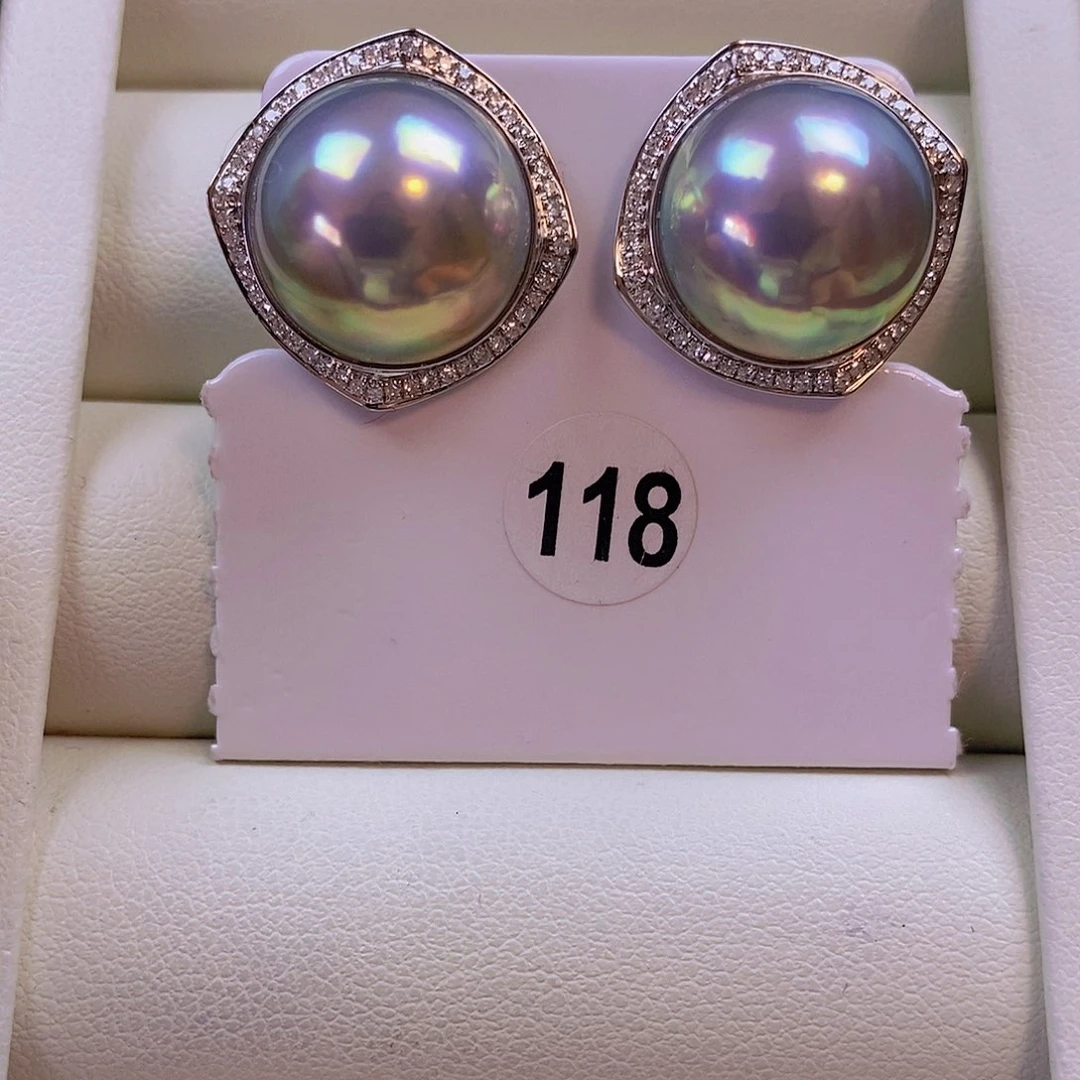 拼合珍珠（马贝珠）耳钉18K金镶嵌