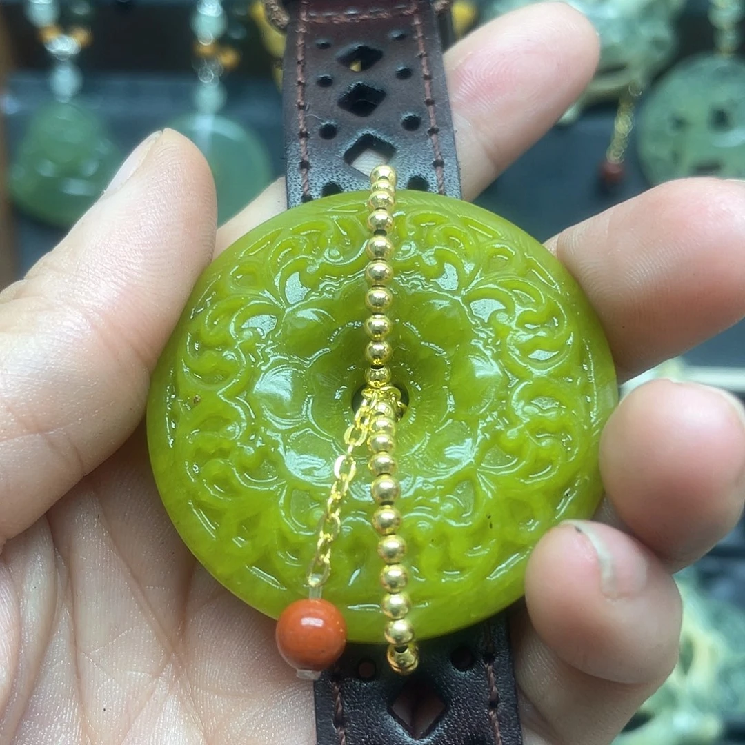 未镶嵌蛇纹石玉颈饰