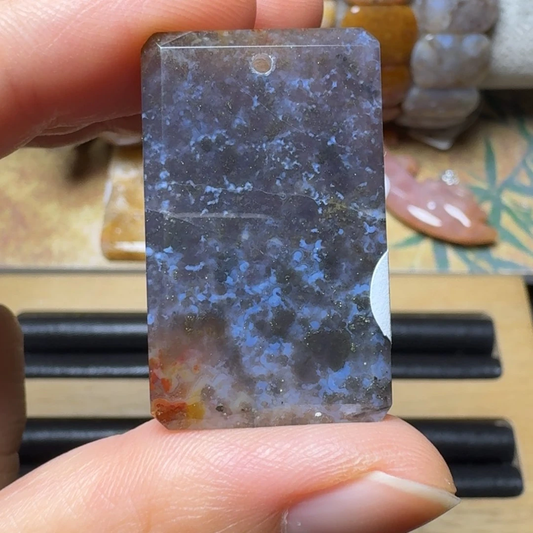 石英质玉神秘的星云，特价未镶嵌