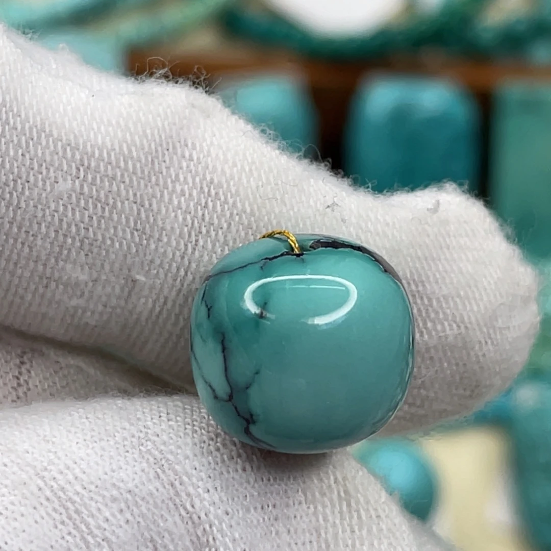 绿松石未镶嵌挂件