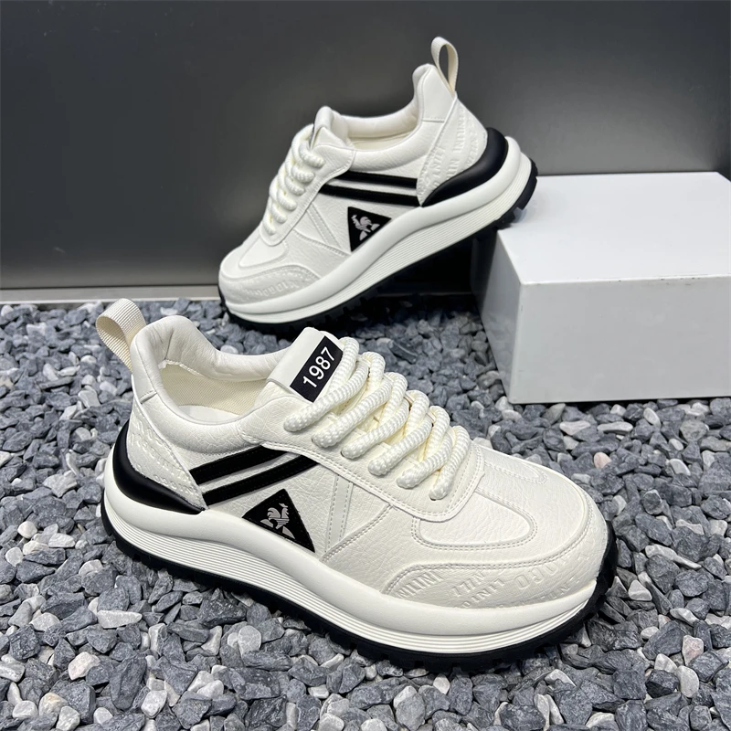 男士潮鞋秋季新款圆头厚低增高鞋低帮耐磨休闲时尚舒适经典百搭鞋