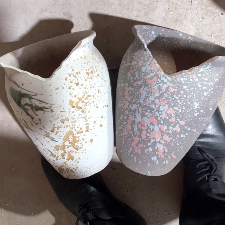 紫砂花盆口径18高度24两只小瑕疵