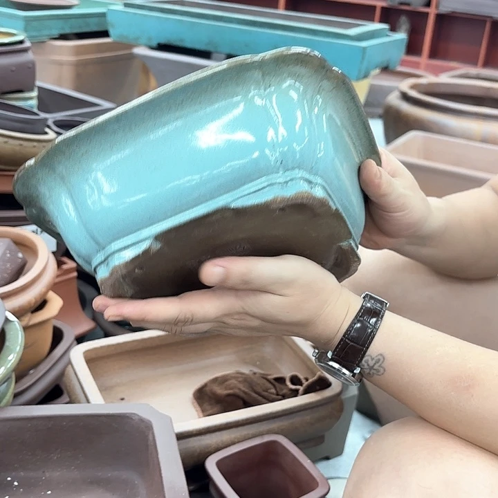 紫砂花盆紫砂的颜色很好看呀