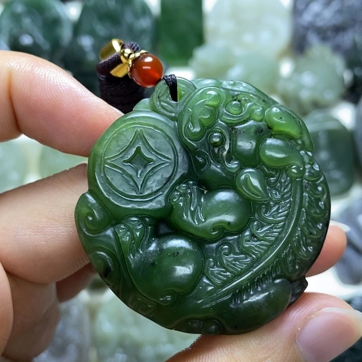 颈饰未镶嵌和田玉