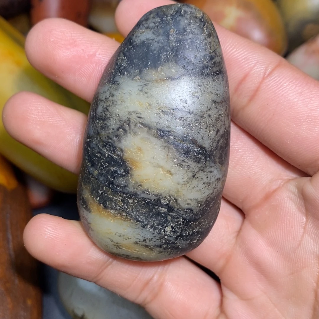 和田玉未镶嵌珠宝奇石