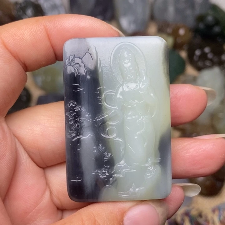 和田玉未镶嵌颈饰余****心