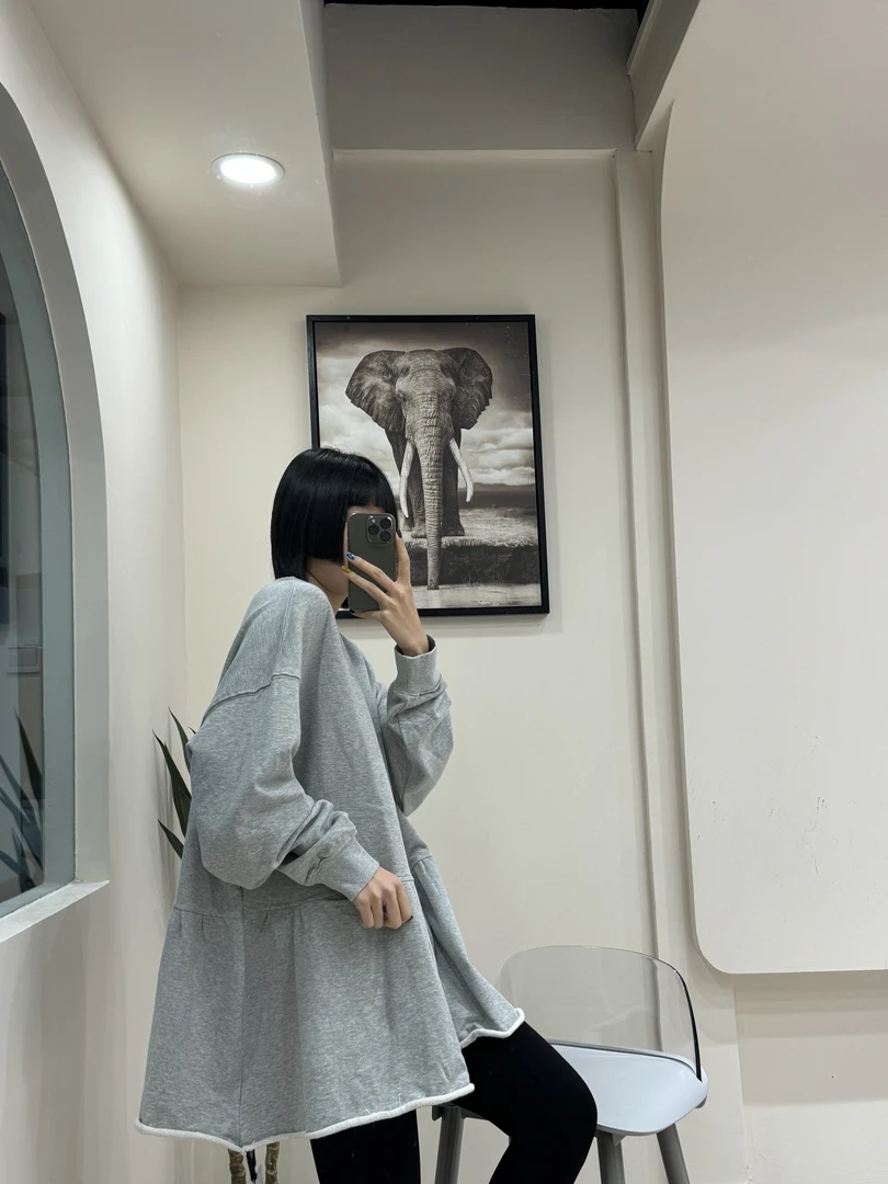 《遇见》2025新款休闲卫衣款连衣裙百搭宽松