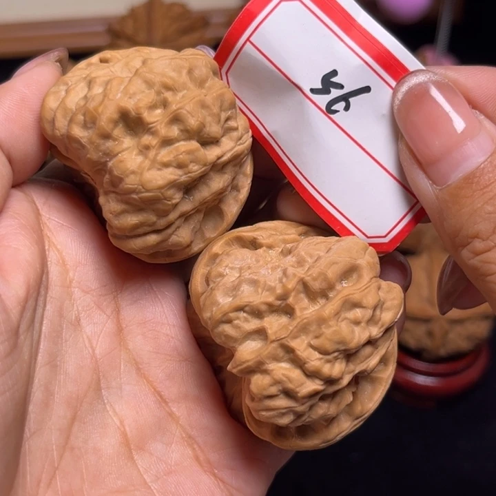 文玩核桃吊坠42开背蛙56