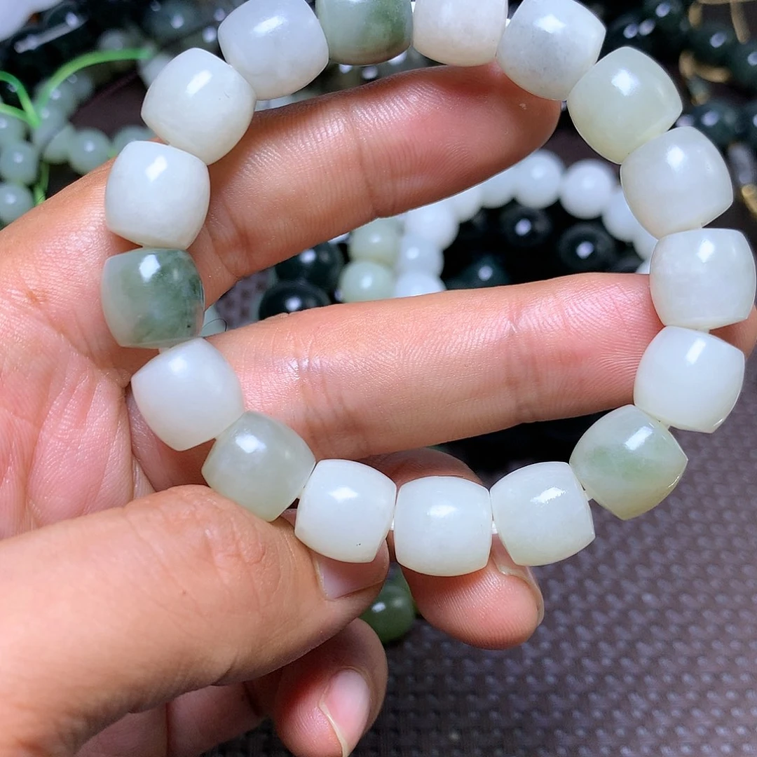 【闪购商品】颈饰未镶嵌和田玉