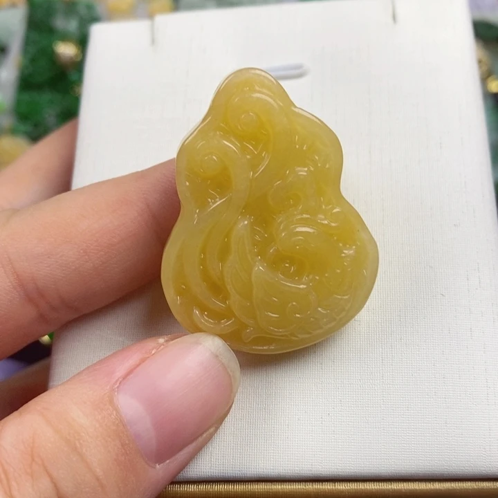 吊坠(赠链)未镶嵌翡翠