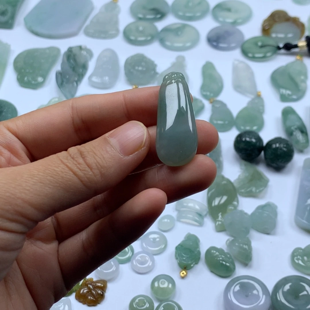 翡翠颈饰未镶嵌D**Y瓜