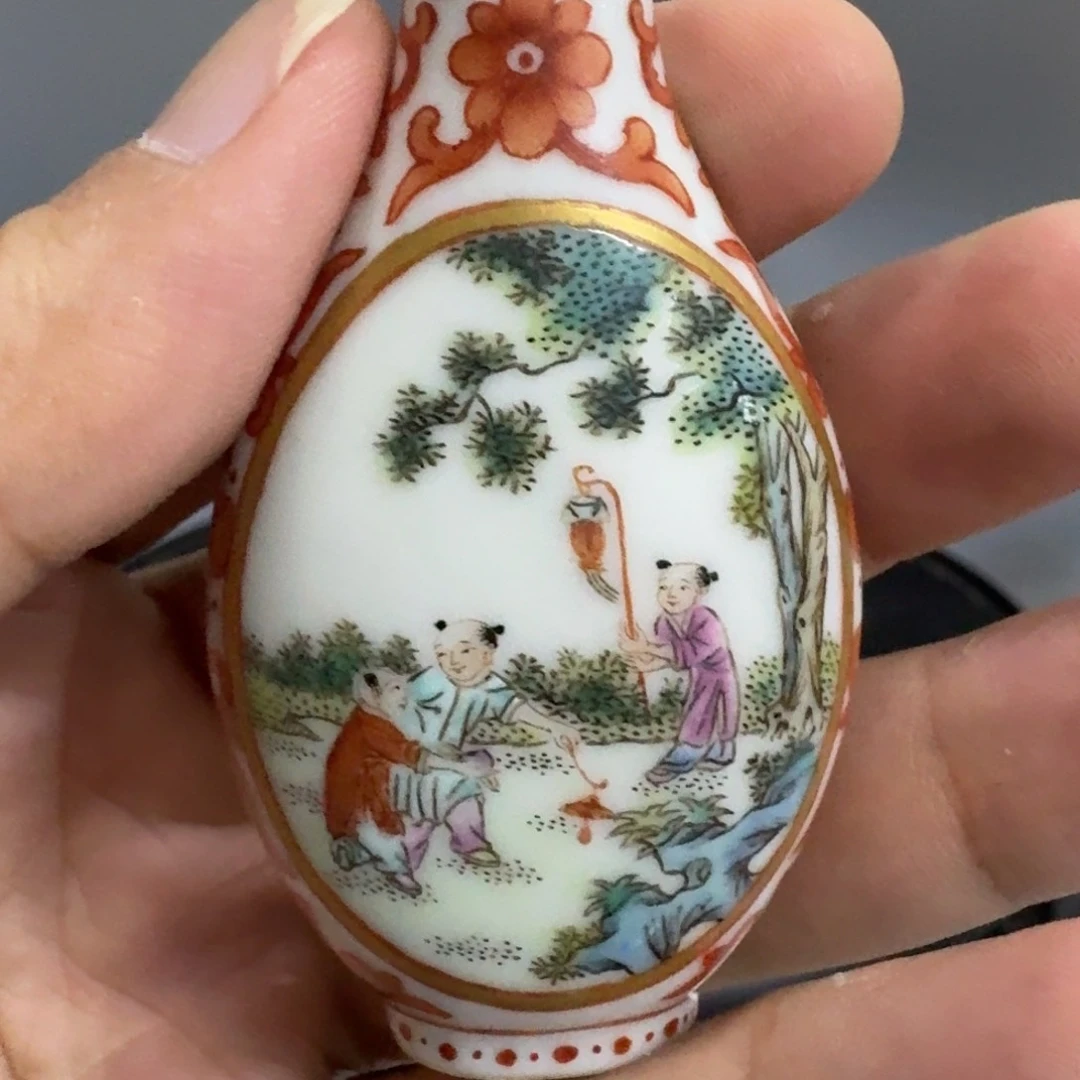 瓶我****字粉彩婴戏图鼻烟壶