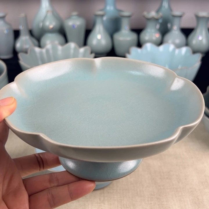 杯子瓷仿古釉高足果盘微瑕口径18厘米