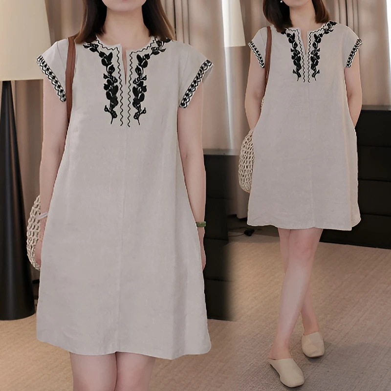 法式高级感刺绣v领无袖背心连衣裙2025新款夏季宽松小个子中长裙