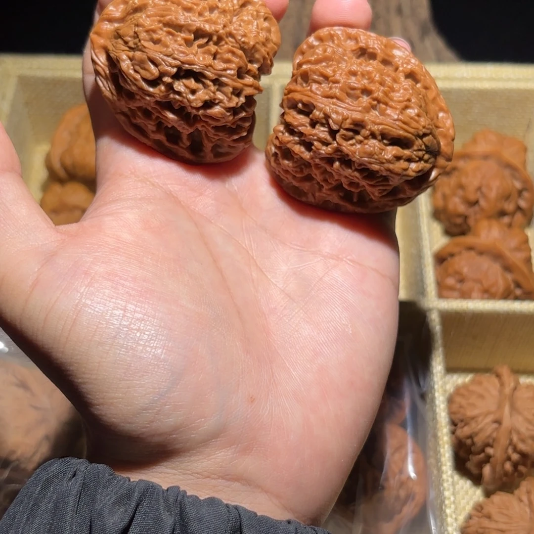 文玩核桃吊坠45三角疆