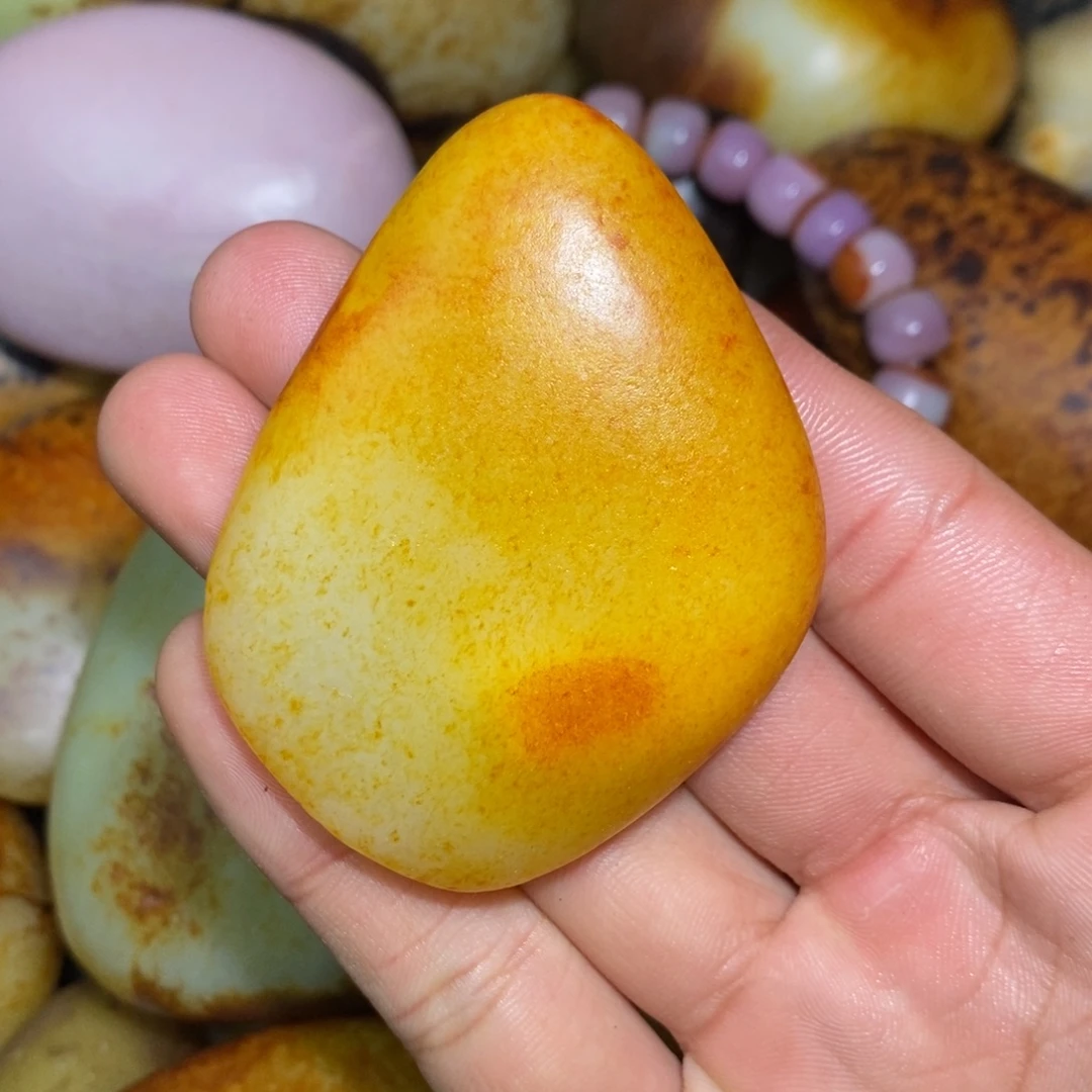 和田玉未镶嵌珠宝奇石