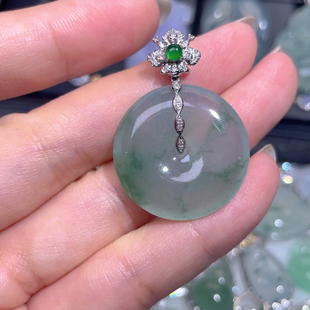 颈饰18K金镶嵌翡翠翡翠