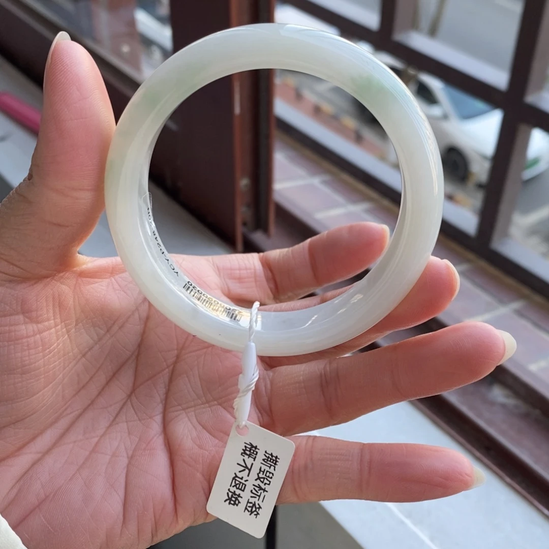 倩***倩翡翠未镶嵌手镯56正圈