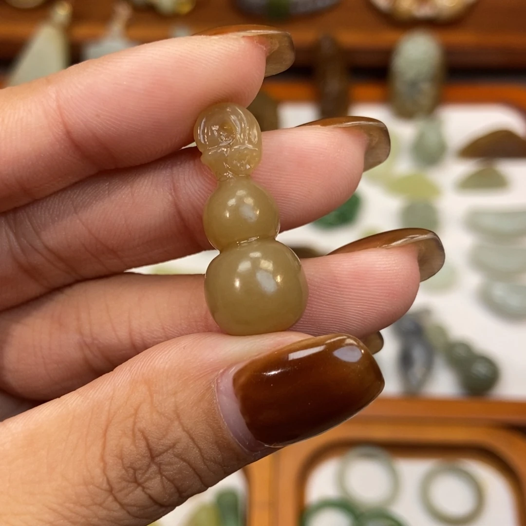 和田玉未镶嵌吊坠(不含链)