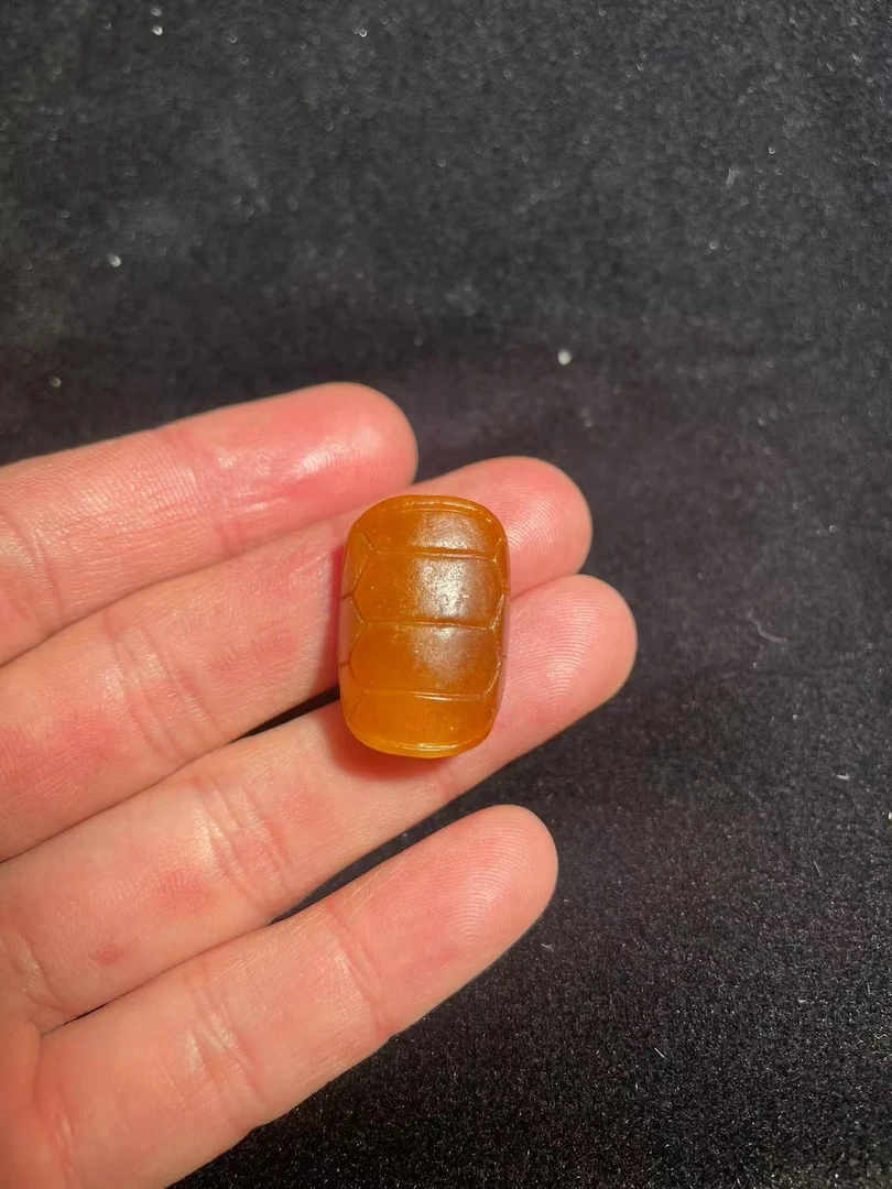 7.3克和田玉龟壳吊坠