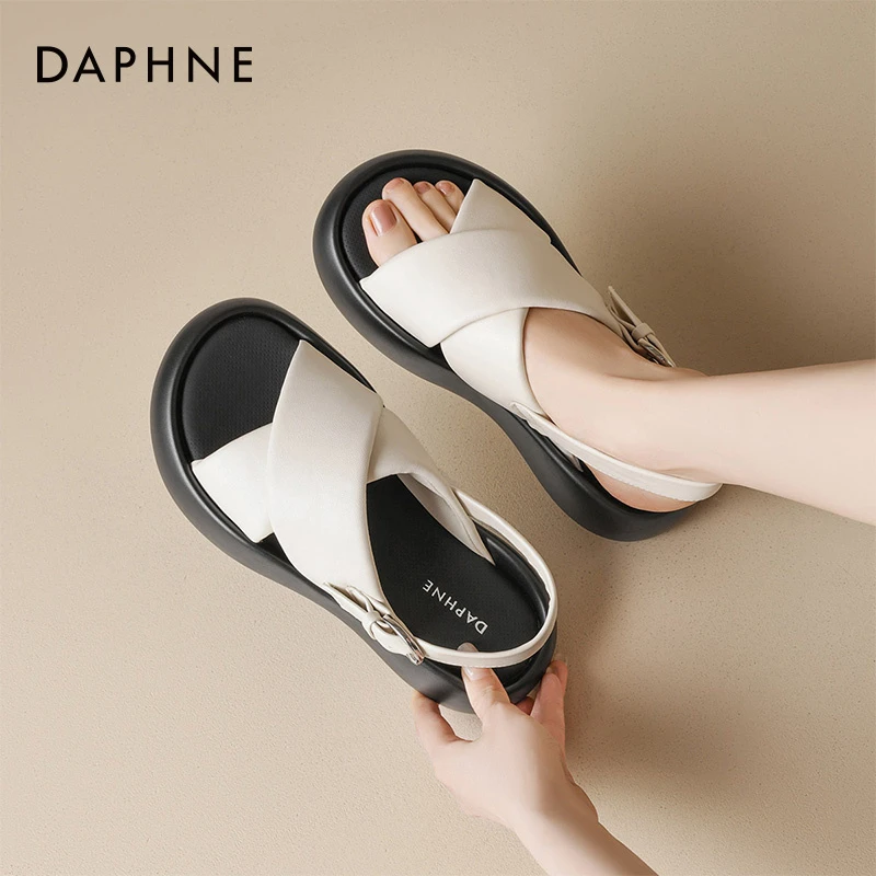 达芙妮运动凉鞋女款女士2025新款夏季外穿女鞋厚底休闲配裙子凉拖