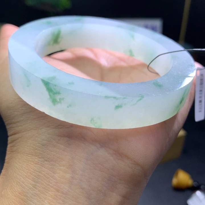 定制翡翠未镶嵌翡翠手镯